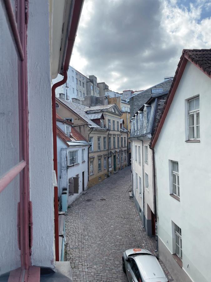 Charming In Old Town!